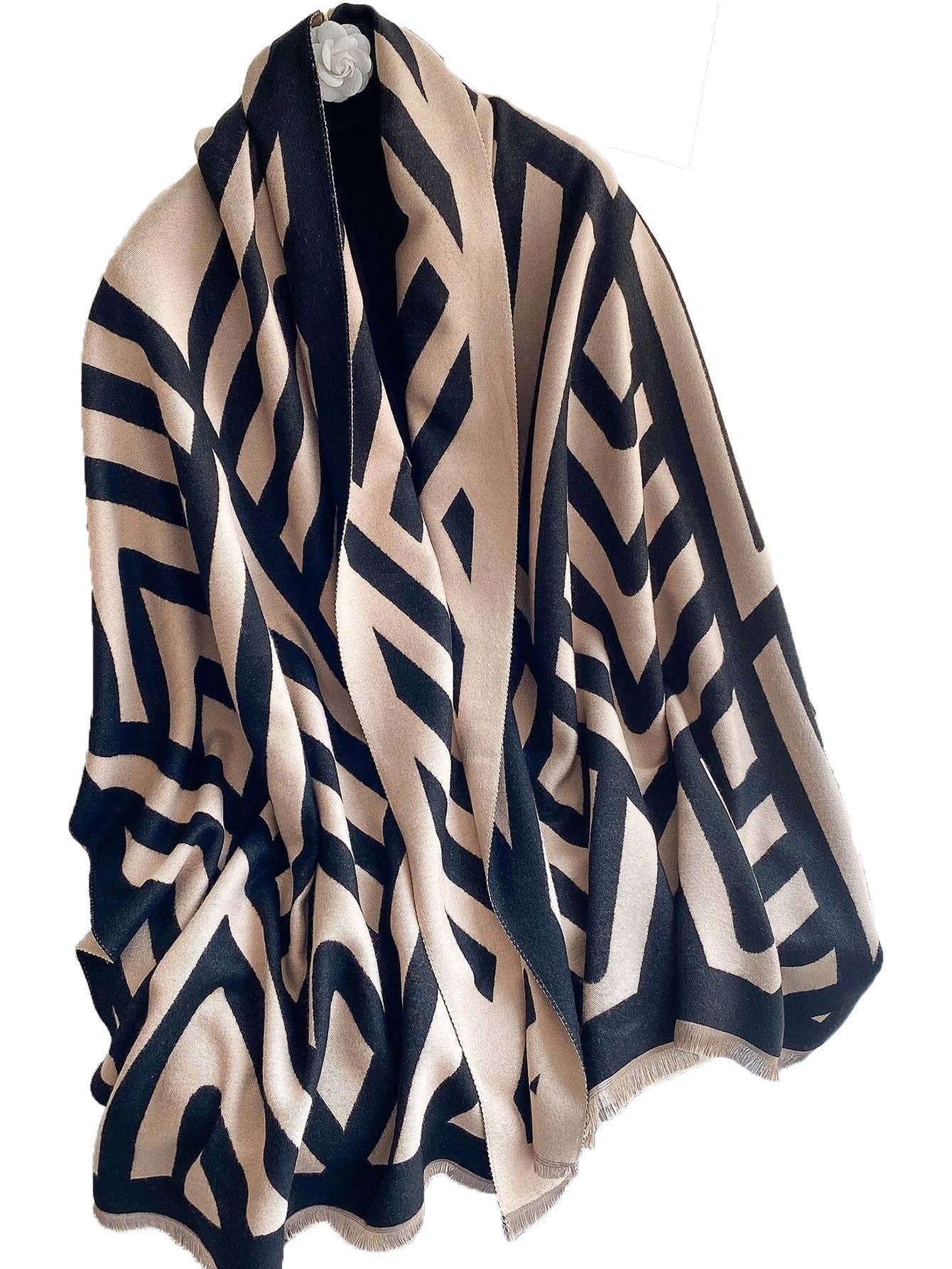 Scarf- Chevron Black/Ivory