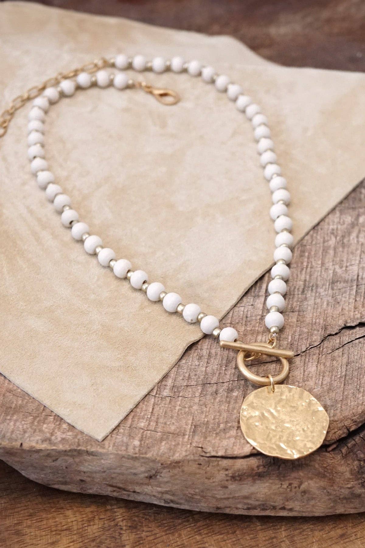 Wooden Beads Short Coin Toggle Necklace in Cream and Gold